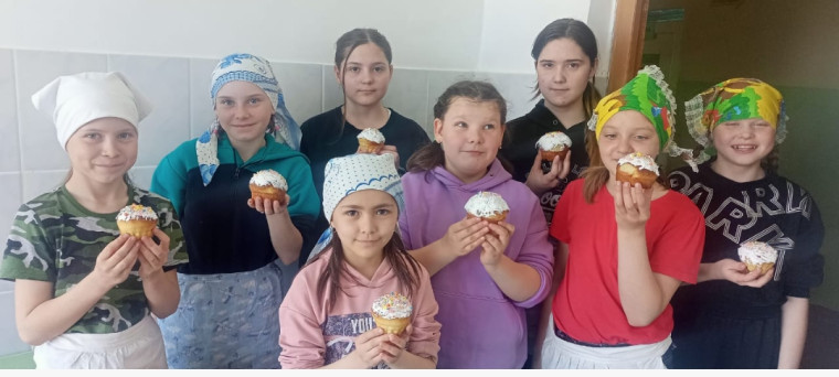 Школа кулинарии "Печём куличи".
